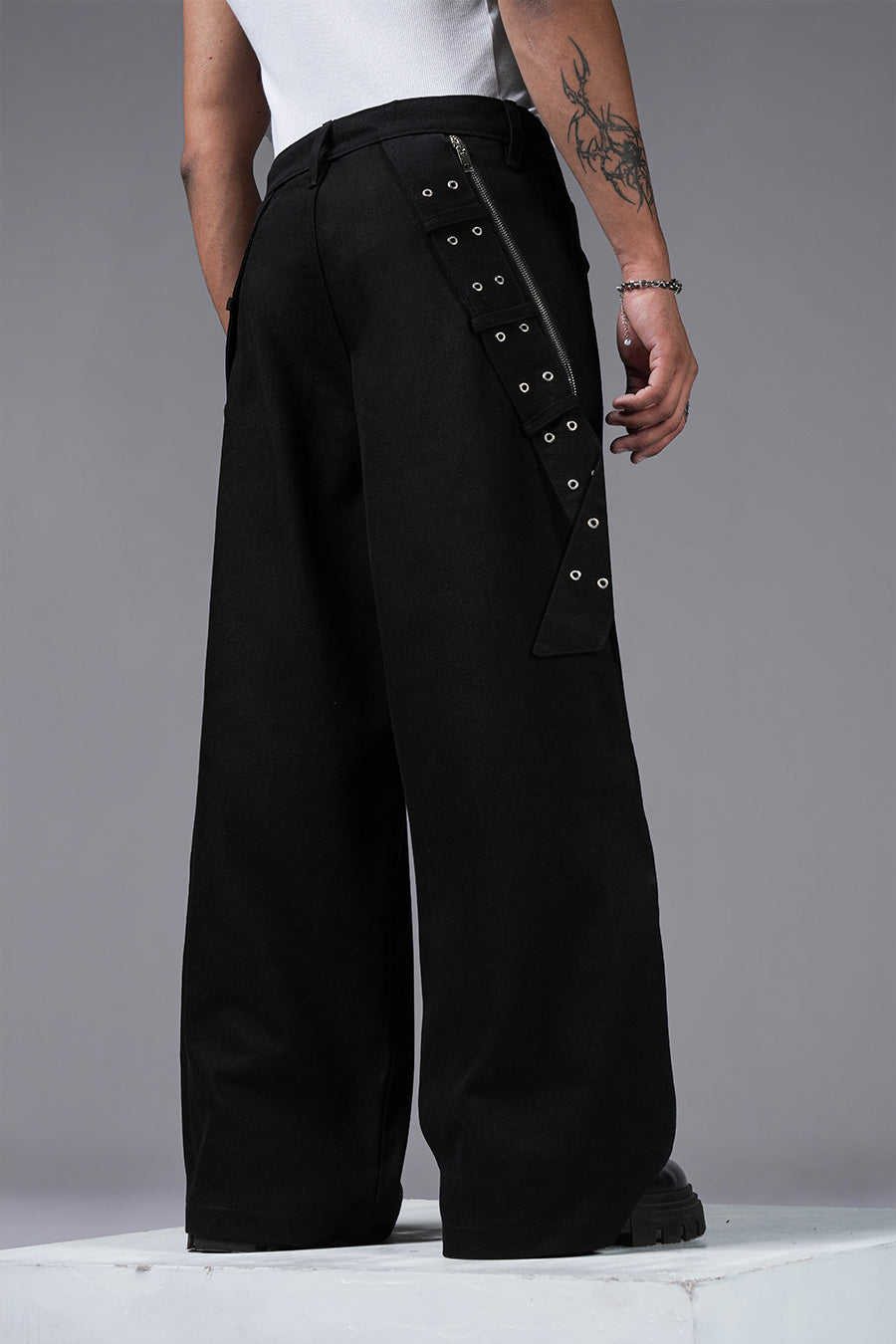 GROMMET FLARES